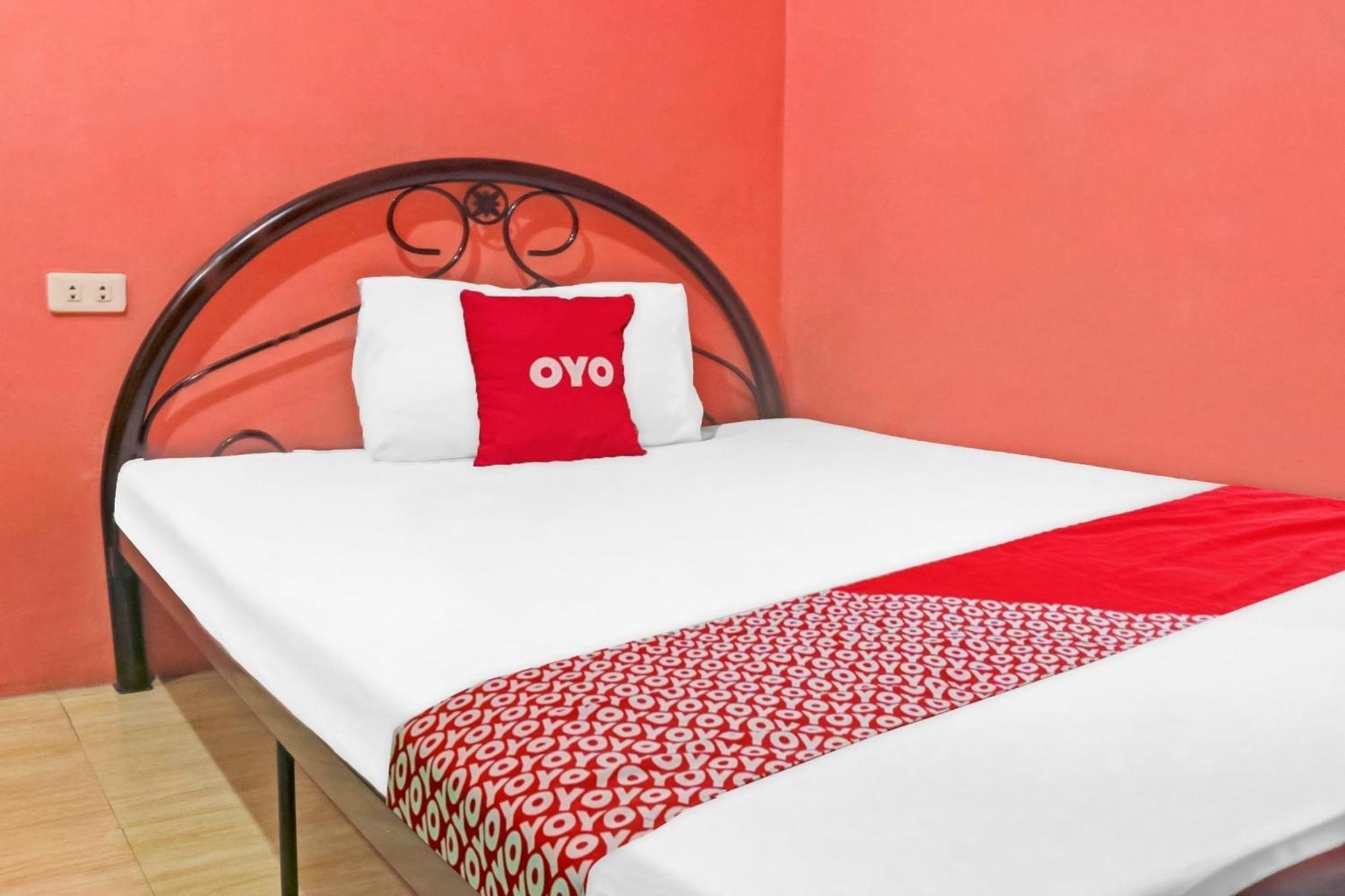 Hotel OYO 868 Solanos Transient House Pasay Exterior foto