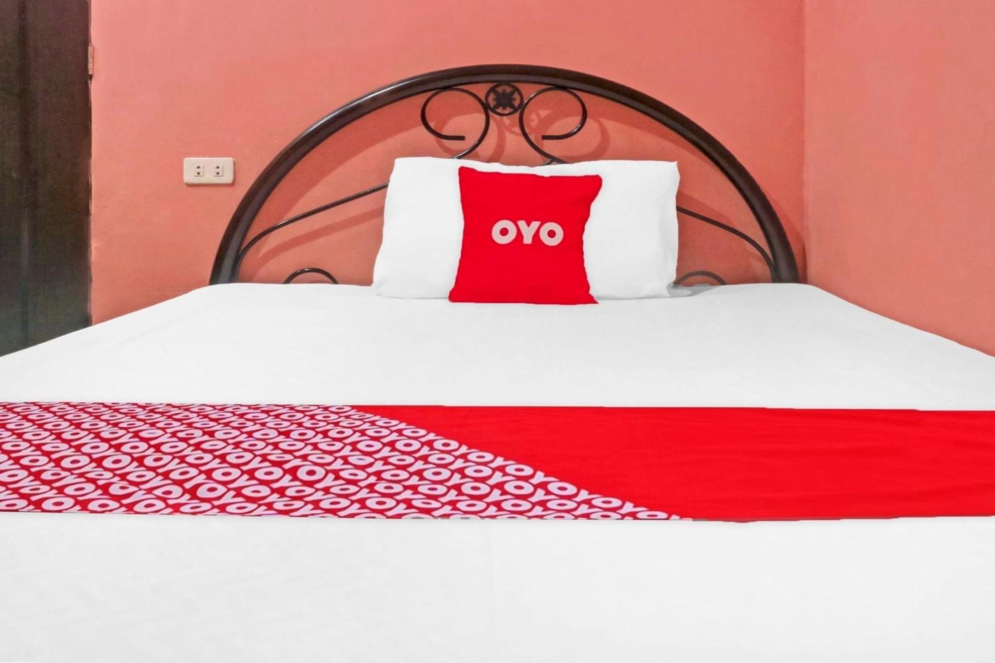 Hotel OYO 868 Solanos Transient House Pasay Exterior foto
