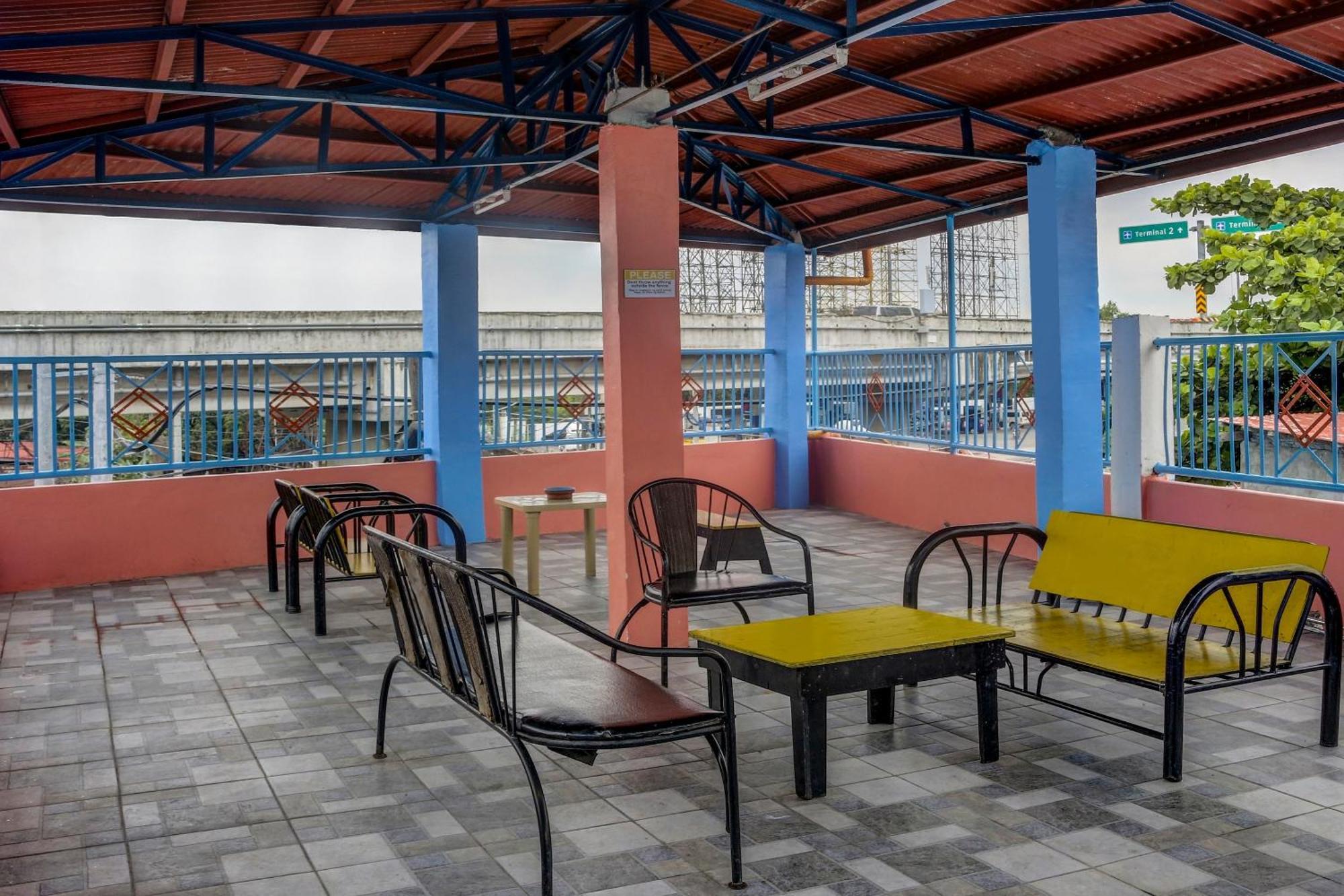 Hotel OYO 868 Solanos Transient House Pasay Exterior foto