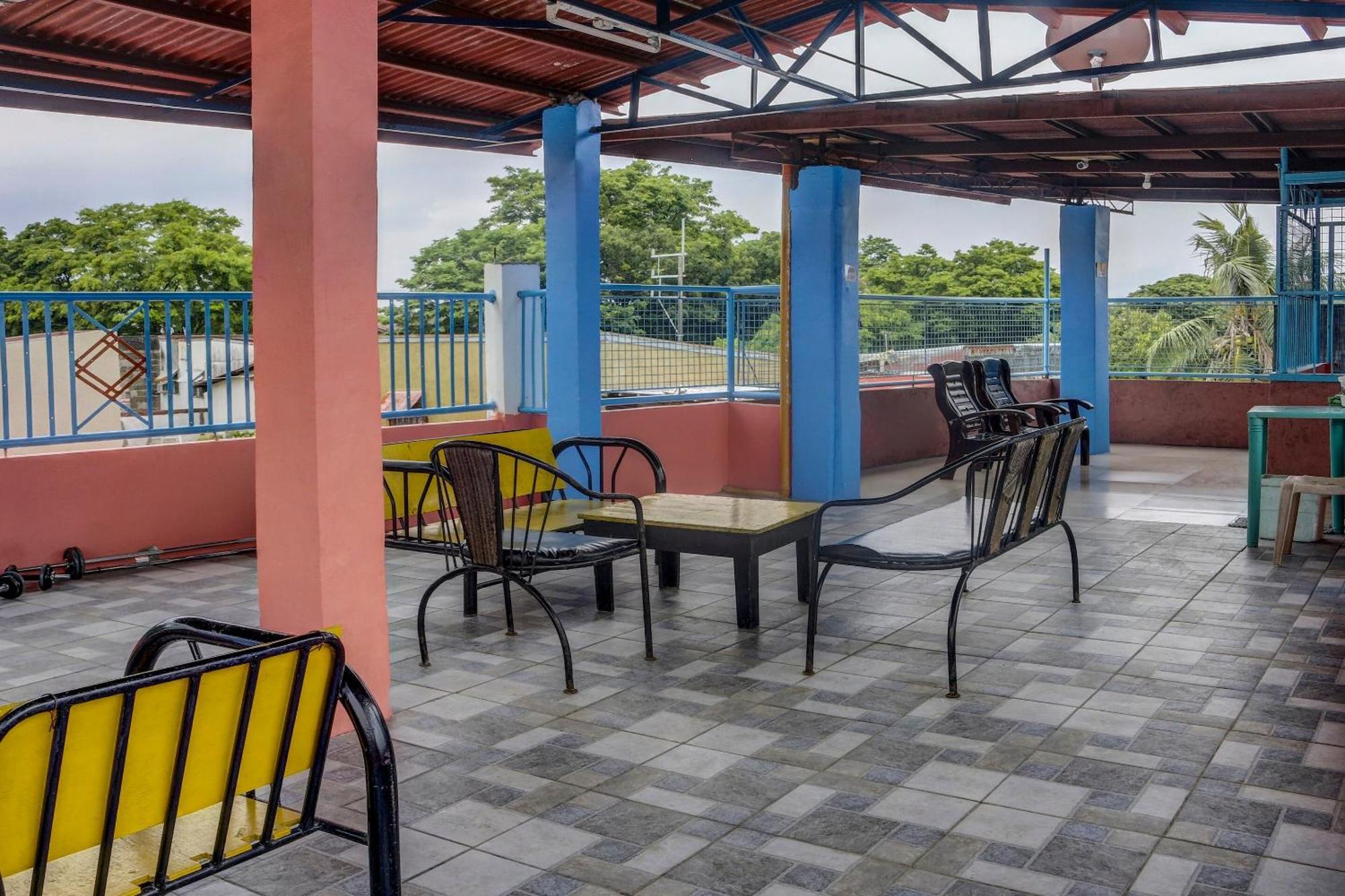 Hotel OYO 868 Solanos Transient House Pasay Exterior foto