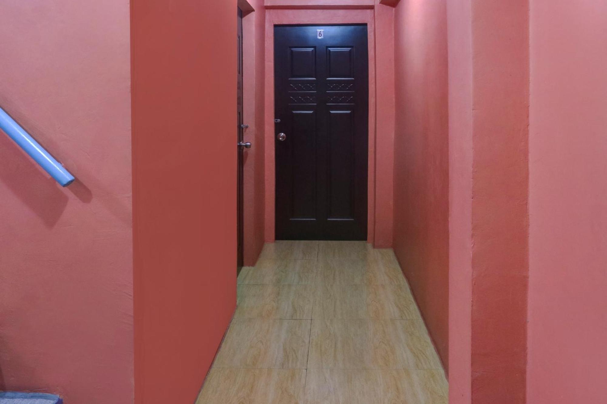 Hotel OYO 868 Solanos Transient House Pasay Exterior foto
