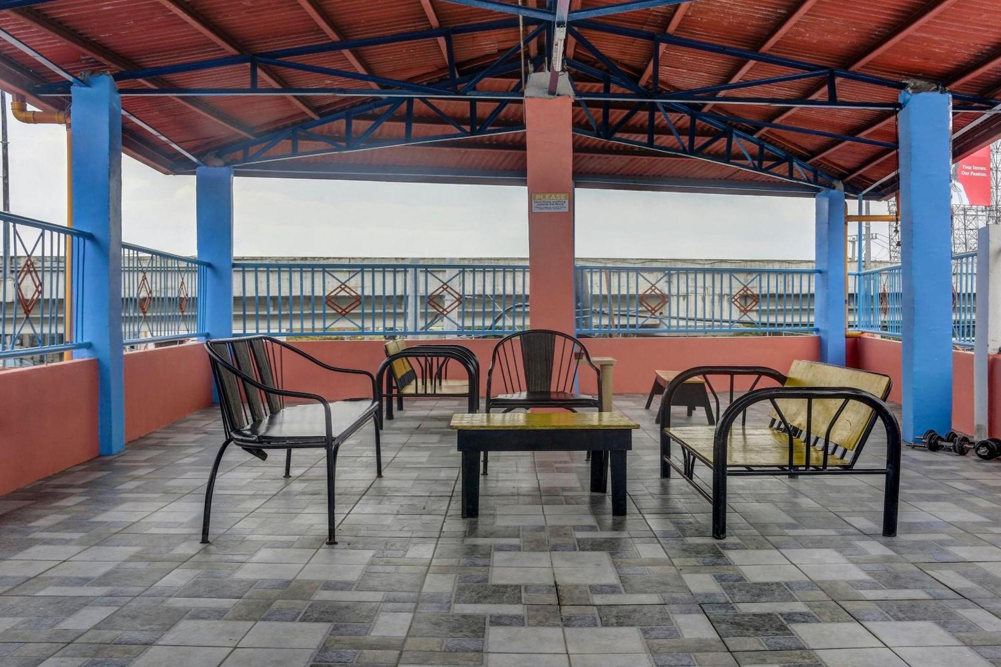 Hotel OYO 868 Solanos Transient House Pasay Exterior foto